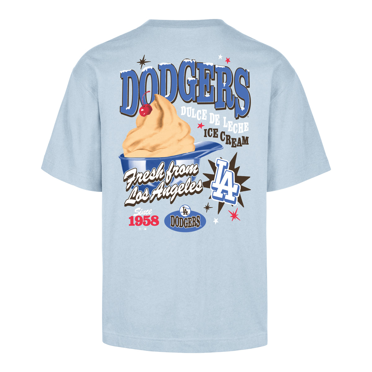 Playera Manga Corta ’47 Los Angeles Dodgers MLB Ice Cream color azul claro, corte regular y cuello redondo, estampado pequeño Dodgers y logo LA en el pecho izquierdo, gráfico trasero con letras DODGERS azules, casco azul con helado color caramelo, logo LA e inscripción Fresh from Los Angeles.