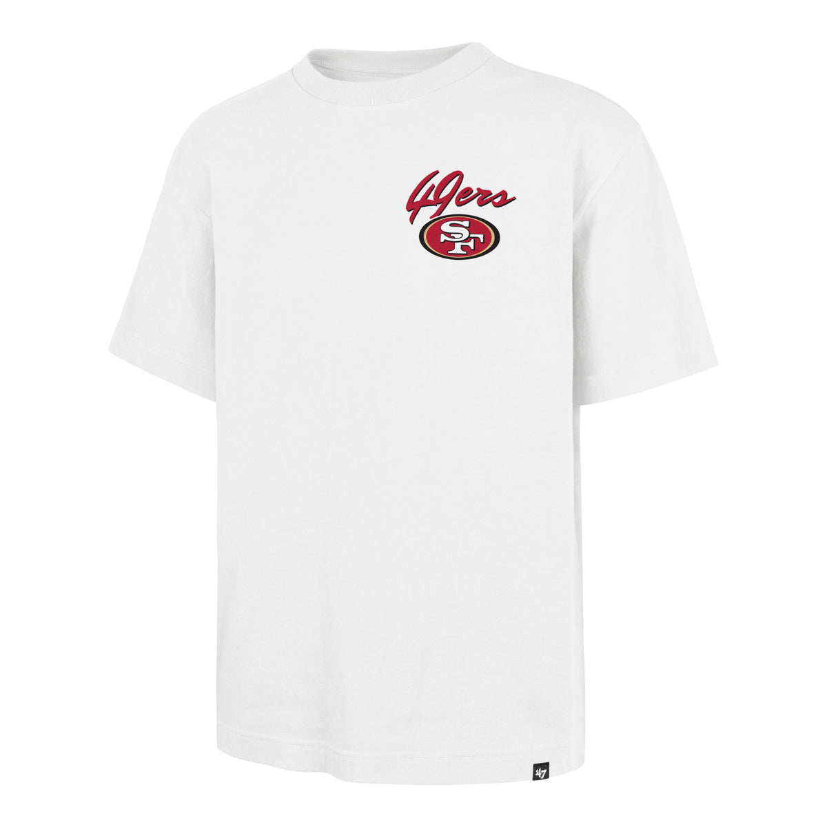 Playera Manga Corta ’47 San Francisco 49ers NFL Script color blanco, manga corta y cuello redondo, estampado 49ers rojo y logo SF en el pecho izquierdo, gráfico trasero con vagón minero gris y carga dorada, letras 49ers rojas e inscripciones SAN FRANCISCO y FOOTBALL.