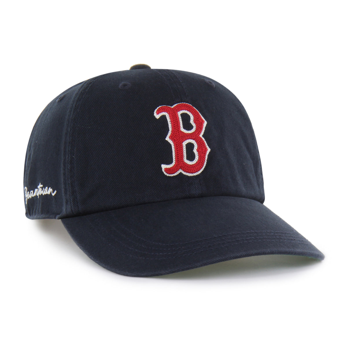 Gorra Boston Red Sox '47 Clean Up Long Visor azul marino, visera larga curva, bordado Chain Side Stitch en lateral, logo Red Sox al frente, emblema '47 en lateral izquierdo