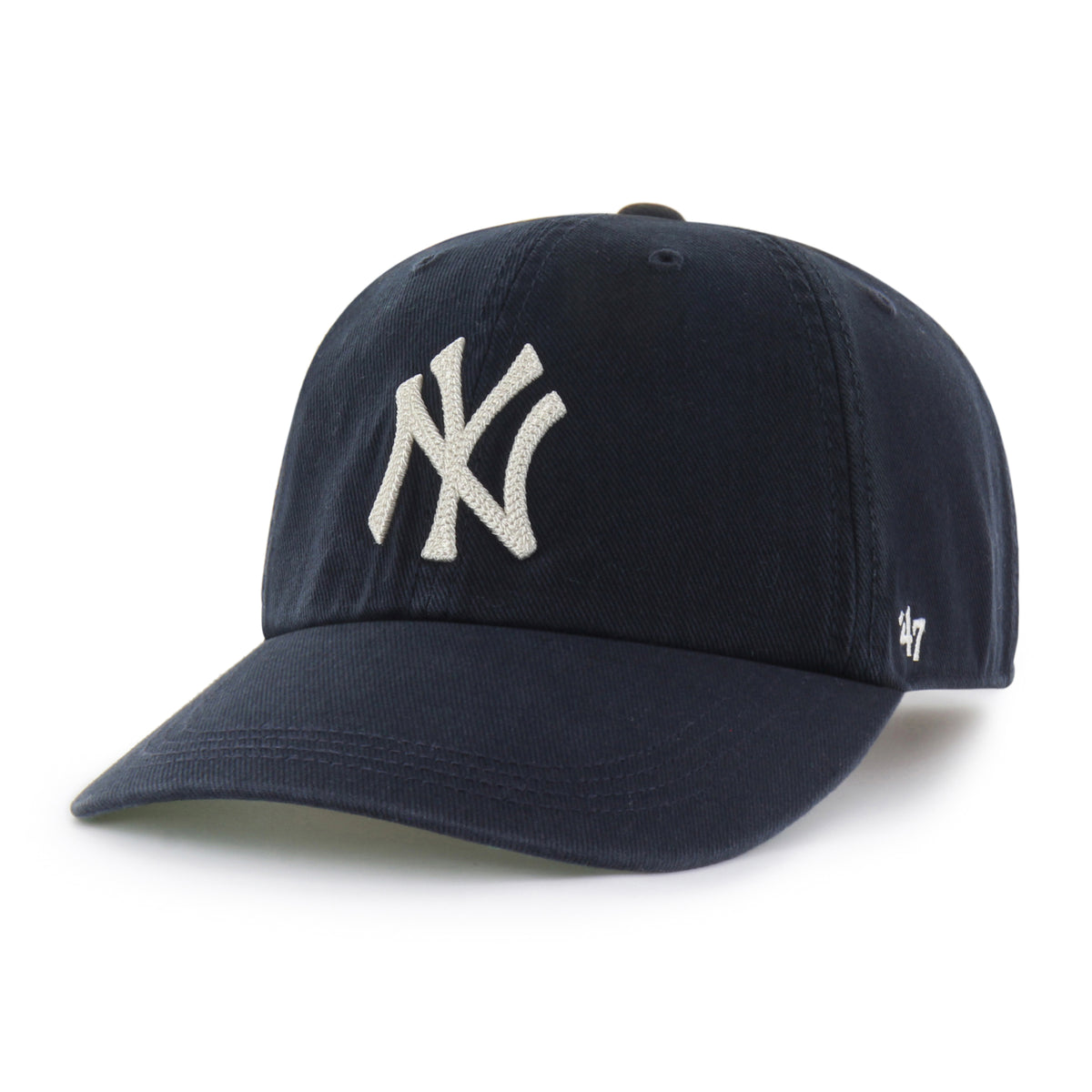 Gorra New York Yankees '47 Clean Up Long Visor azul marino, visera larga curva, bordado Chain Side Stitch en lateral, logo Yankees al frente, emblema '47 en lateral izquierdo