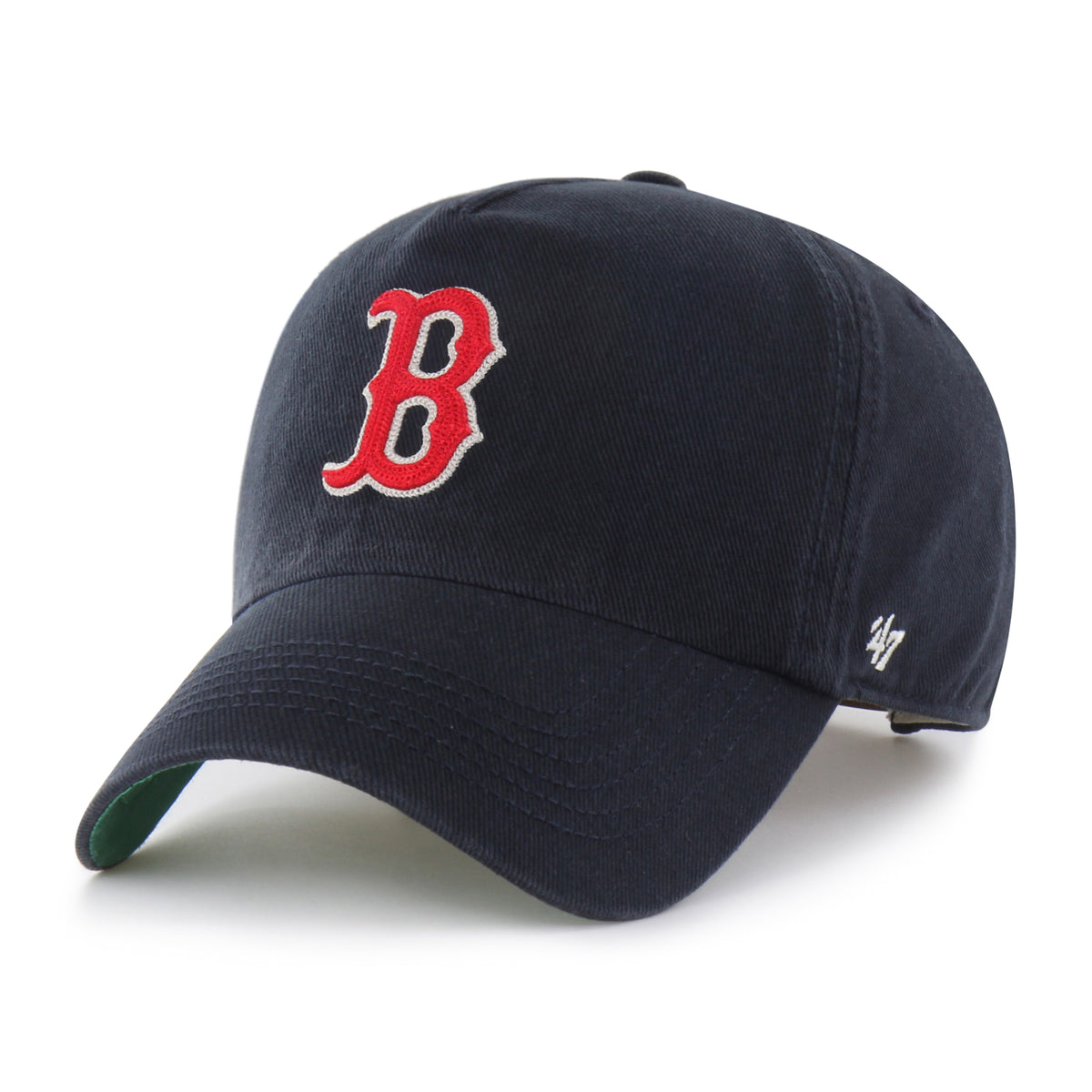 Gorra Boston Red Sox '47 Clean Up Pinch Front azul marino, 5 paneles con frente presionado, bordado Chain Side Stitch en lateral, logo Red Sox al frente, emblema '47 en lateral izquierdo