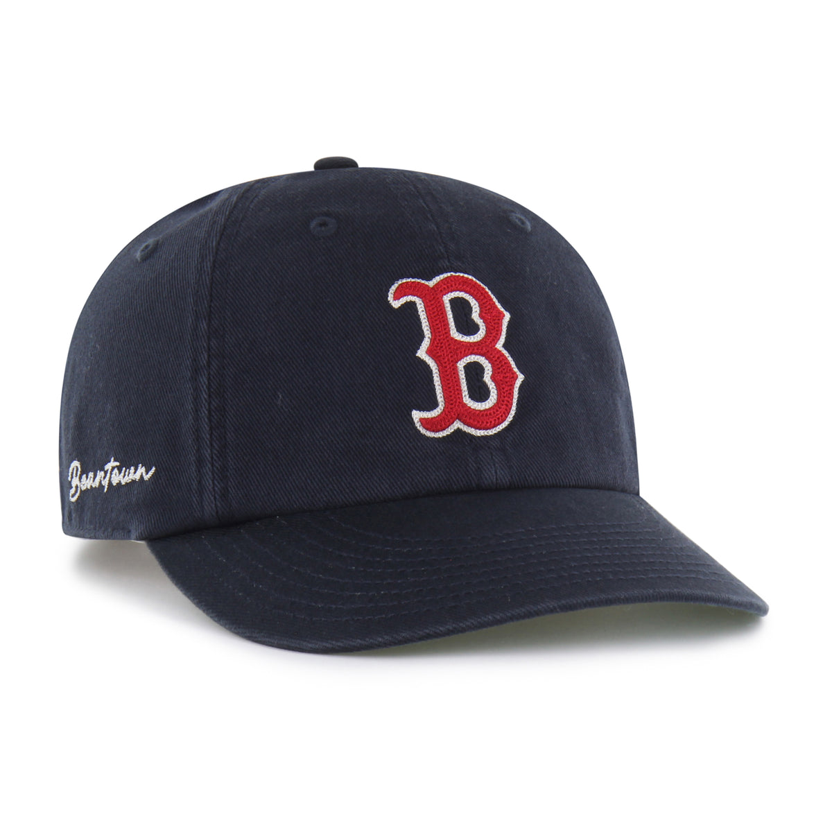 Gorra Boston Red Sox '47 Clean Up Round Visor azul marino, visera redonda, bordado Chain Side Stitch en lateral, logo Red Sox al frente, emblema '47 en lateral izquierdo