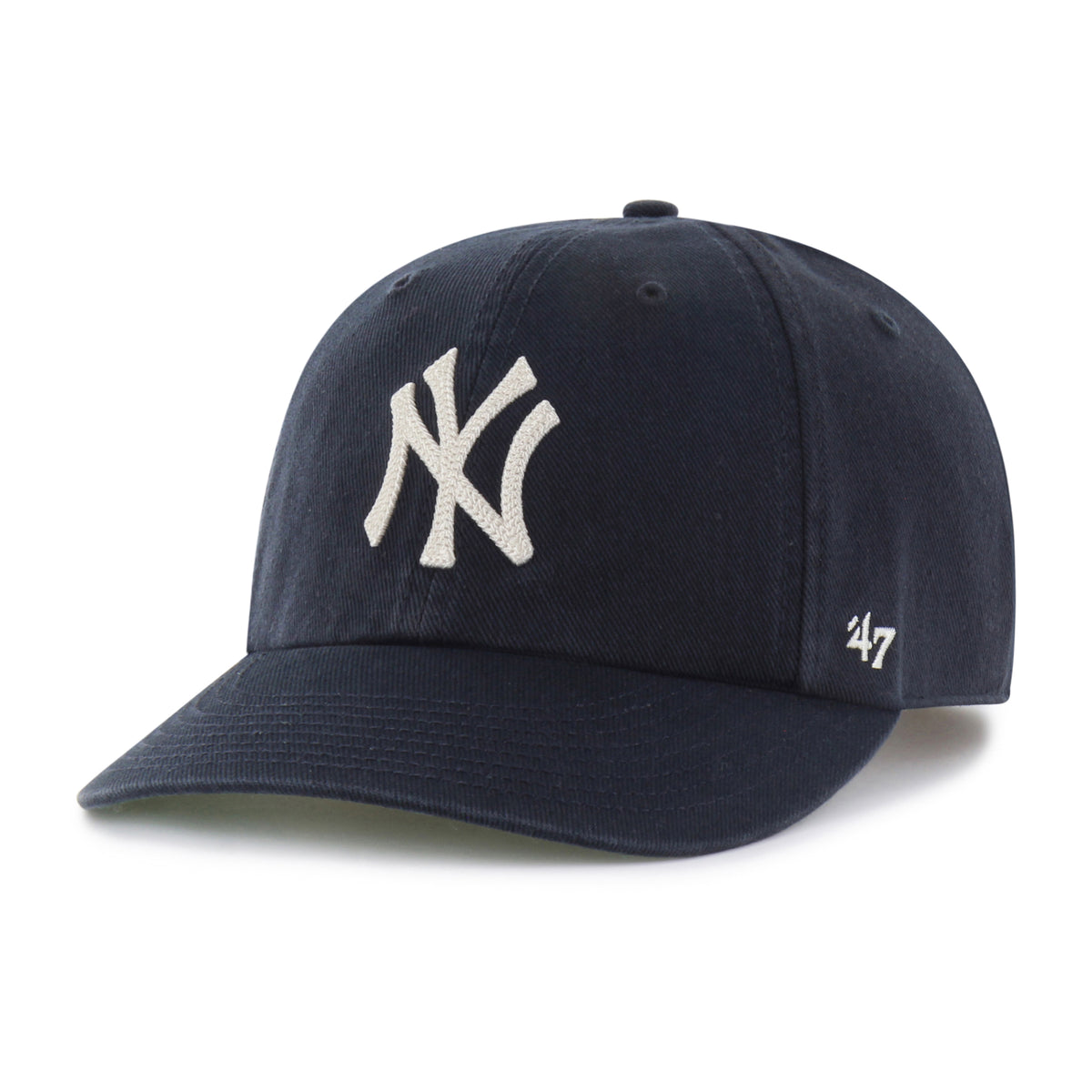 Gorra New York Yankees '47 Clean Up Round Visor azul marino, visera redonda, bordado Chain Side Stitch en lateral, logo Yankees al frente, emblema '47 en lateral izquierdo
