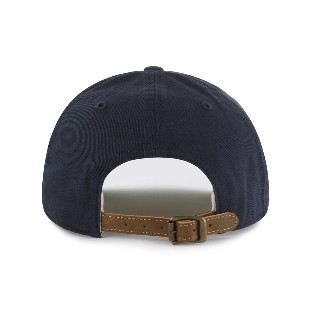 Gorra Boston Red Sox '47 Clean Up Short Visor azul marino, visera corta curva, bordado Chain Side Stitch en lateral, logo Red Sox al frente, emblema '47 en lateral izquierdo