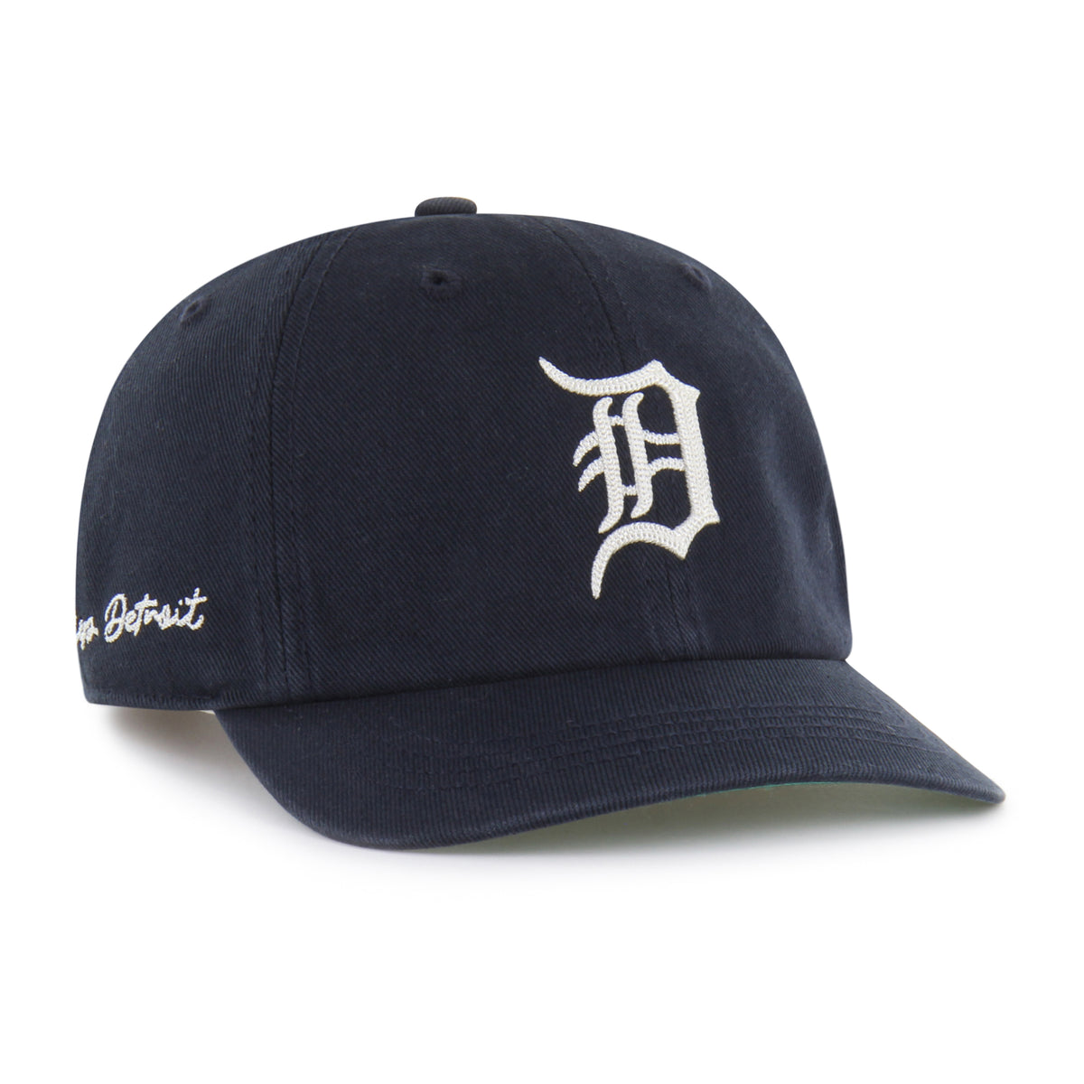 Gorra Detroit Tigers '47 Clean Up Short Visor azul marino, visera corta curva, bordado Chain Side Stitch en lateral, logo Tigers al frente, emblema '47 en lateral izquierdo
