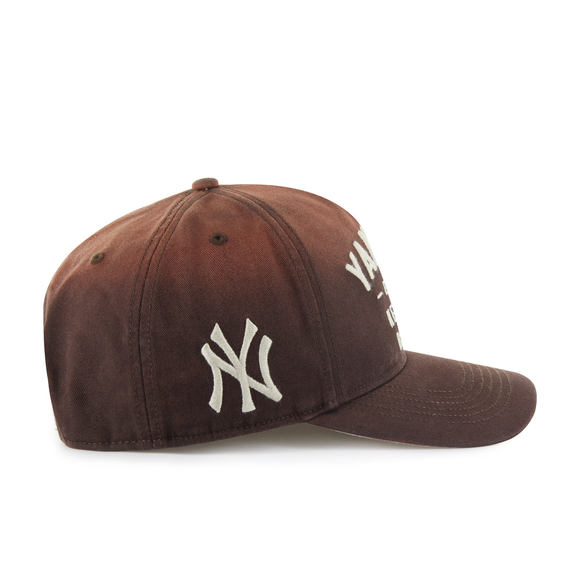 Gorra '47 Hitch RF New York Yankees MLB Dusted Laramie café en algodón con acabado desgastado, nombre Yankees bordado al frente, logo lateral y snapback ajustable