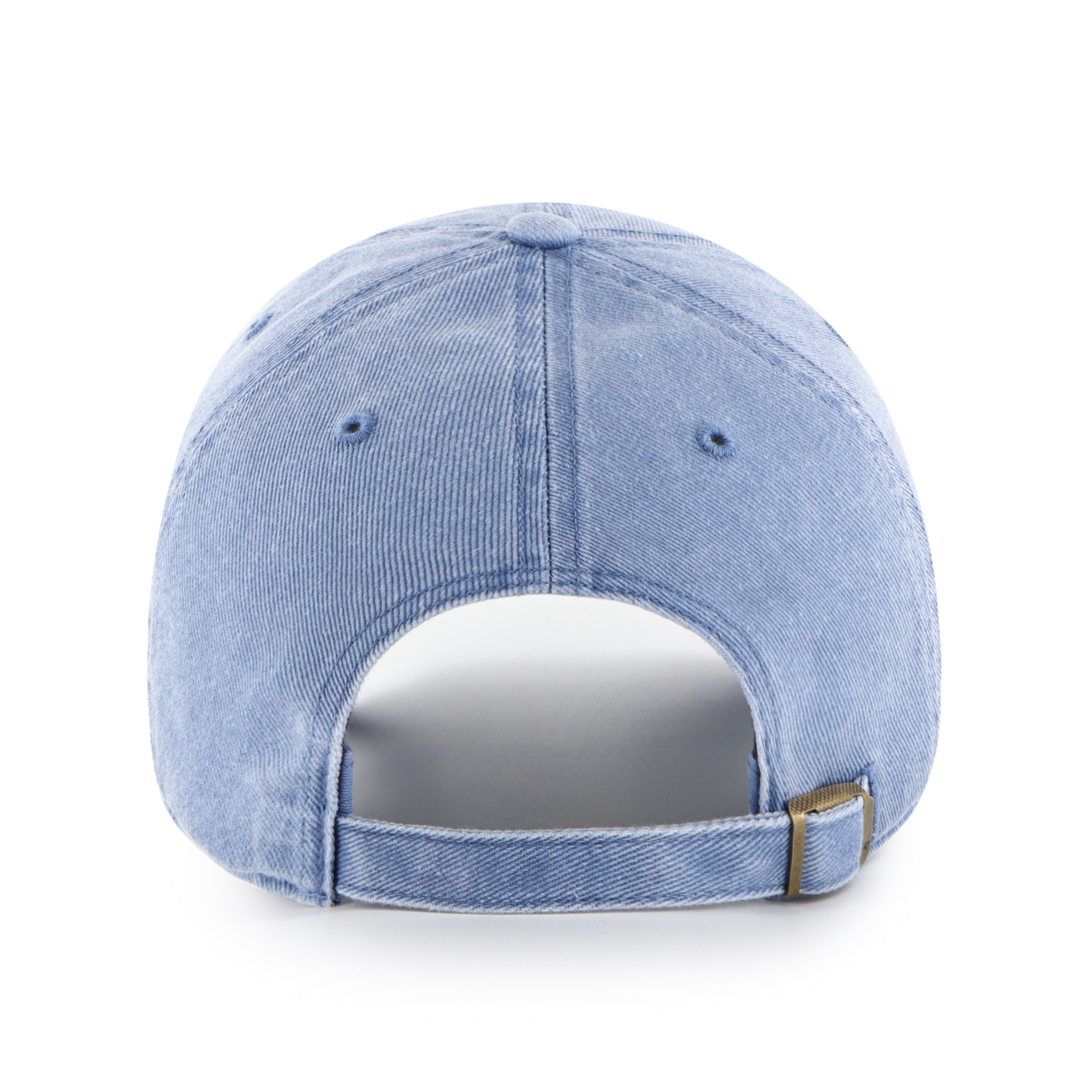 Gorra '47 Clean Up Chicago Cubs MLB Pigment en algodón azul con efecto deslavado, visera curva sin estructura con logo de los Cubs bordado al frente y emblema '47 en el lateral, cierre strapback ajustabl