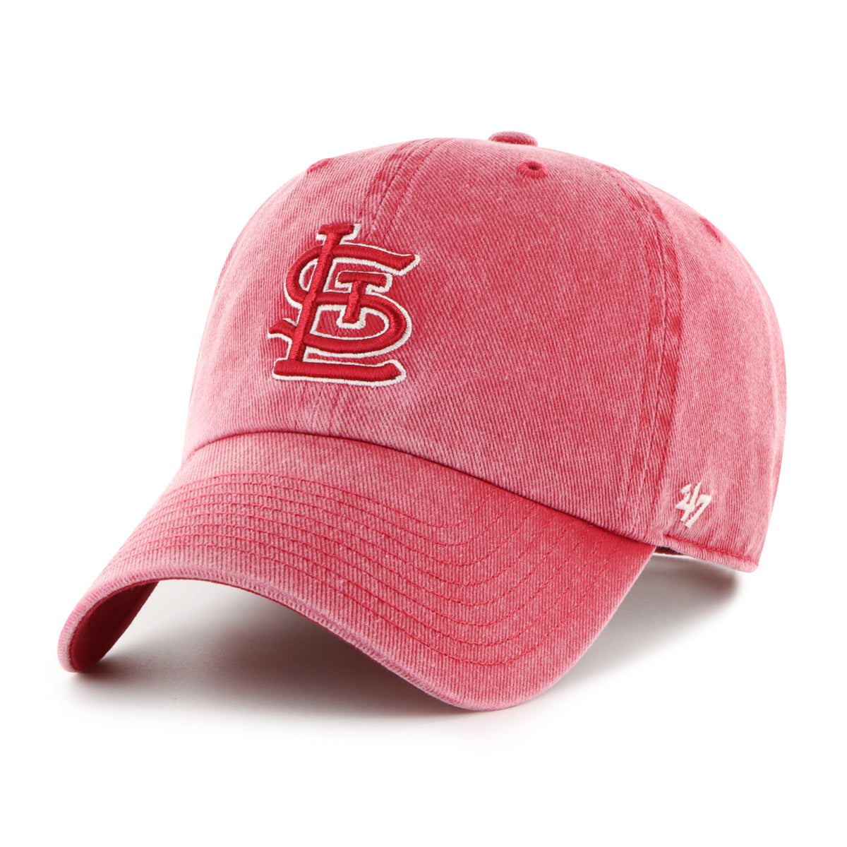 Gorra '47 Clean Up St. Louis Cardinals MLB Pigment en algodón rojo con efecto deslavado, visera curva sin estructura con logo de los Cardinals bordado al frente y emblema '47 en el lateral, cierre strapback ajustable