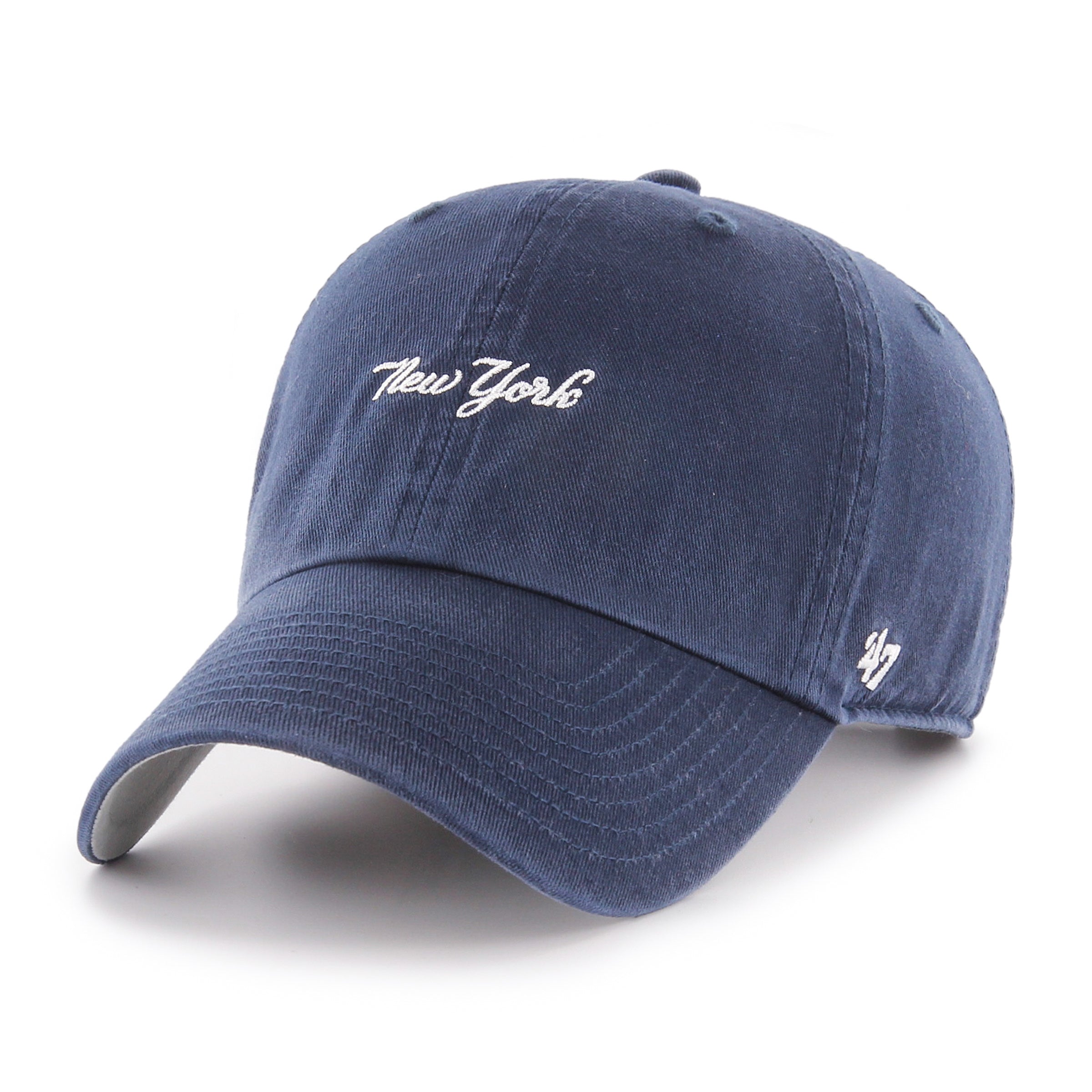 Gorra '47 Clean Up New York Yankees MLB Base Runner Script en algodón azul marino, visera curva sin estructura con logo script monochrome de los Yankees New York bordado al frente y emblema '47 en rosa en el lateral, cierre strapback ajustable