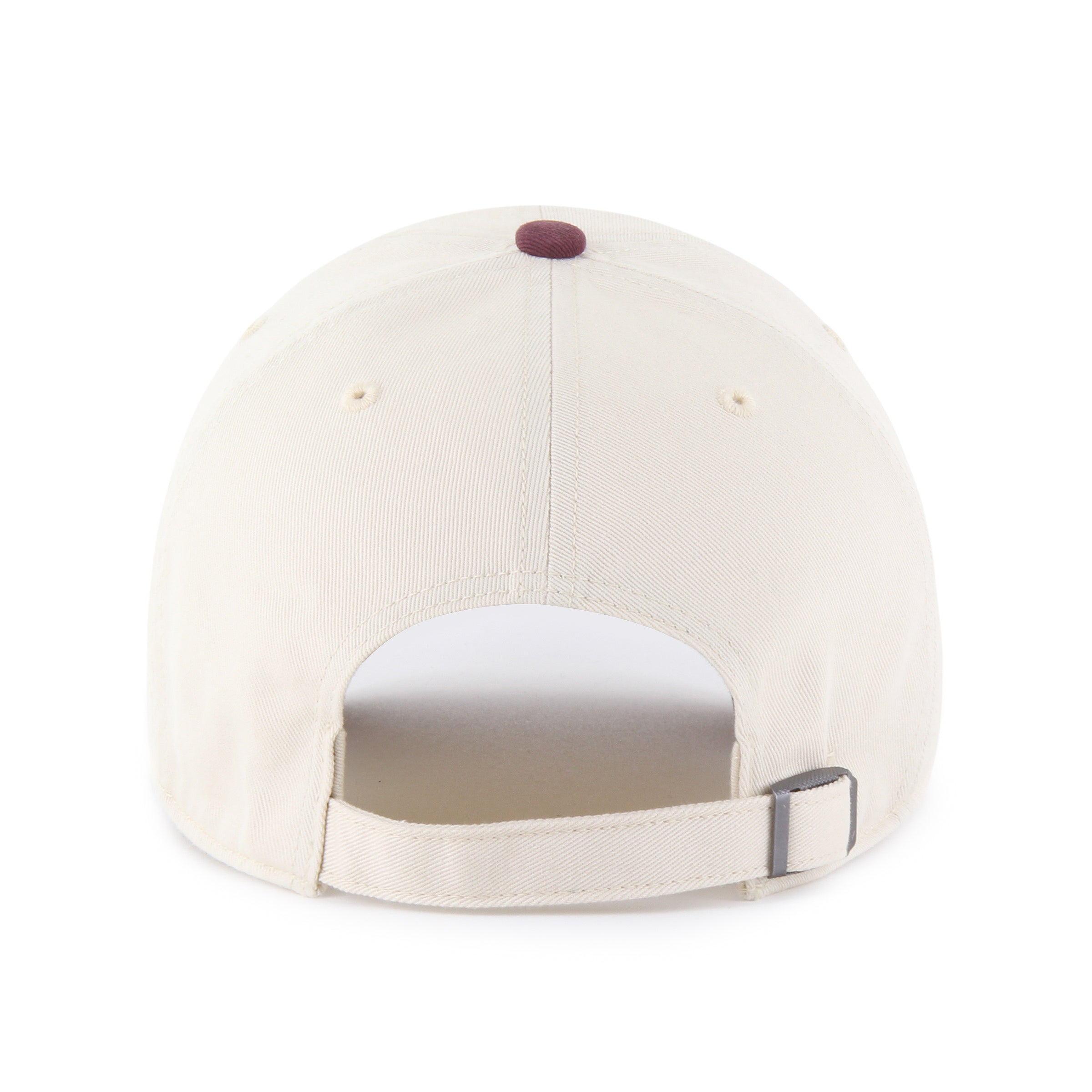 Gorra '47 Clean Up New York Yankees MLB Base Runner Two Tone en algodón beige con granate, visera curva sin estructura con logo script de los Yankees bordado al frente y emblema '47 en el lateral, cierre strapback ajustable