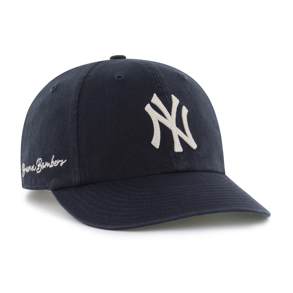 Gorra New York Yankees '47 Clean Up Round Visor azul marino, visera redonda, bordado Chain Side Stitch en lateral, logo Yankees al frente, emblema '47 en lateral izquierdo