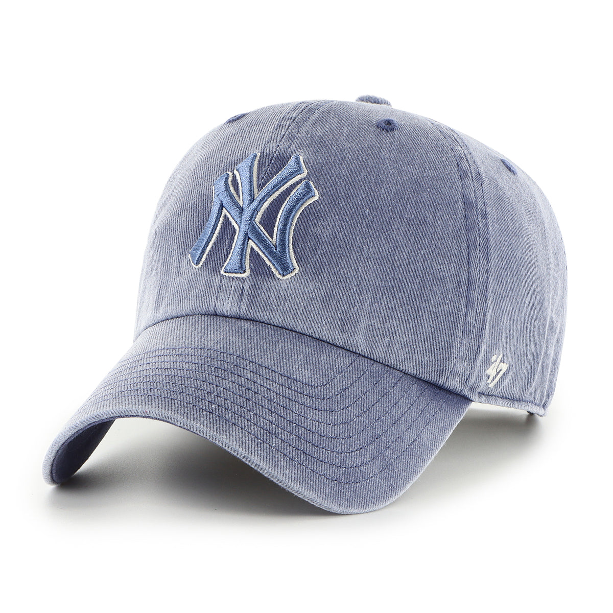 Gorra '47 Clean Up New York Yankees MLB Pigment en algodón azul con efecto deslavado, visera curva sin estructura con logo de los Yankees bordado al frente y emblema '47 en el lateral, cierre strapback ajustable