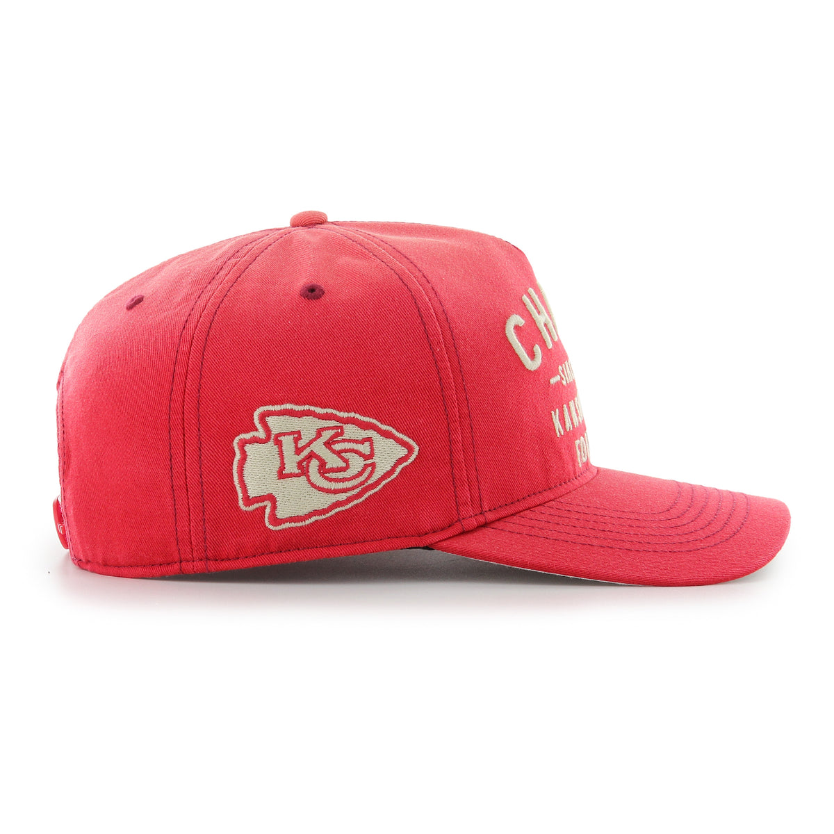 Gorra '47 Hitch RF Kansas City Chiefs NFL Dusted Laramie rojo en algodón con acabado desgastado, nombre Chiefs bordado al frente, logo lateral y snapback ajustable