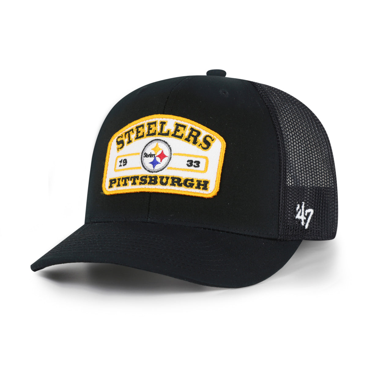 Pittsburgh Steelers NFL Roadway Strap ’47 Trucker color Negro, frente y malla negros, visera negra semicurva, parche blanco con borde amarillo, logo circular del equipo e inscripciones STEELERS y PITTSBURGH al frente, emblema ’47 blanco lateral y cierre trasero ajustable de velcro.