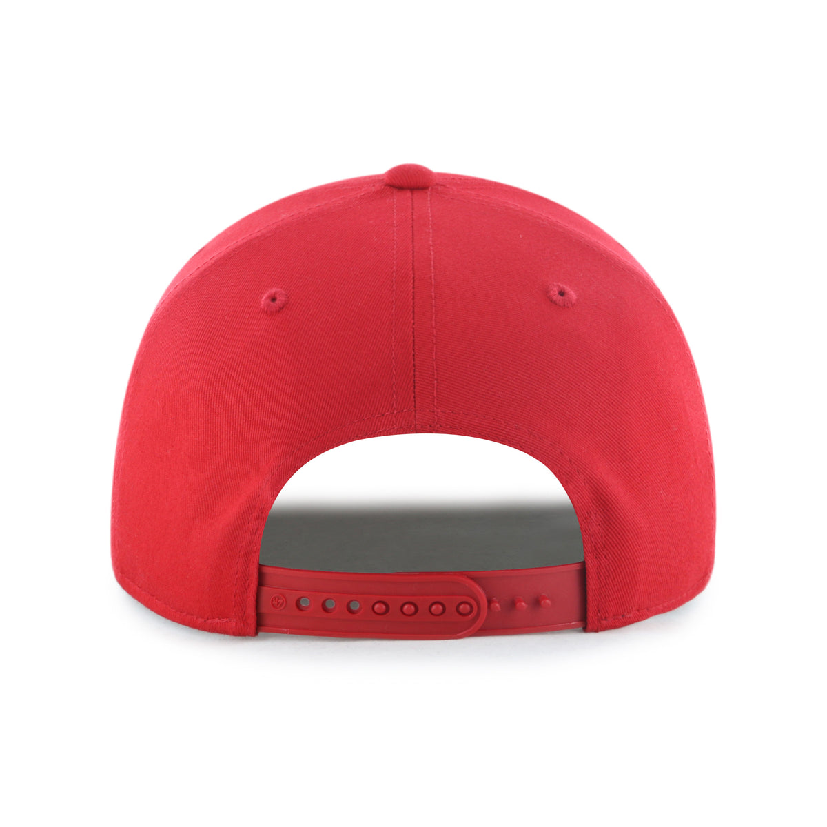 Gorra '47 Hitch Chicago Bulls NBA Overhand rojo en algodón con cordón en visor, nombre Bulls bordado al frente, logo lateral derecho y snapback ajustable